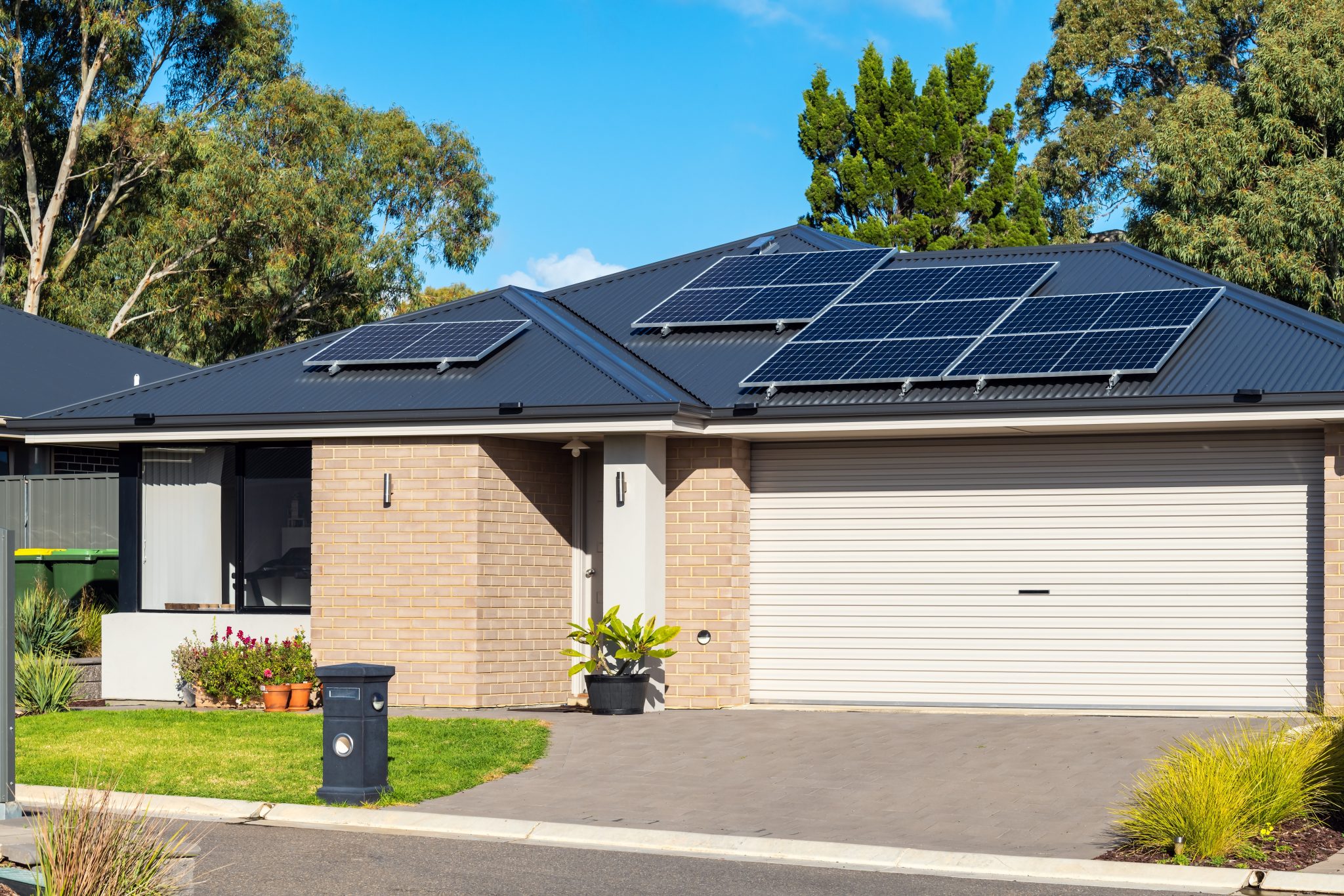 5 Ways To Save On Home Solar System Installation