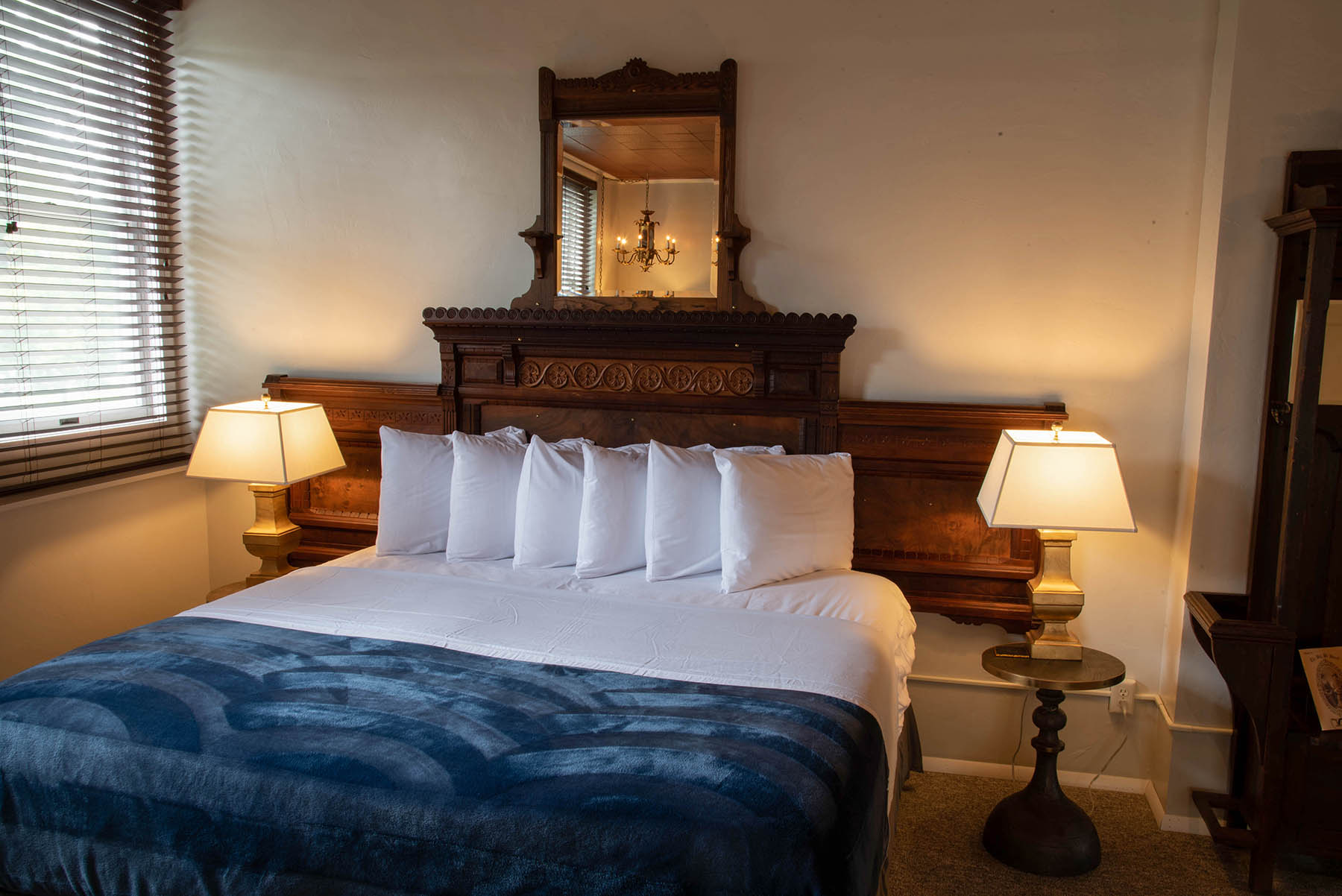 Library Baileys Harbor Schoolhouse Inn