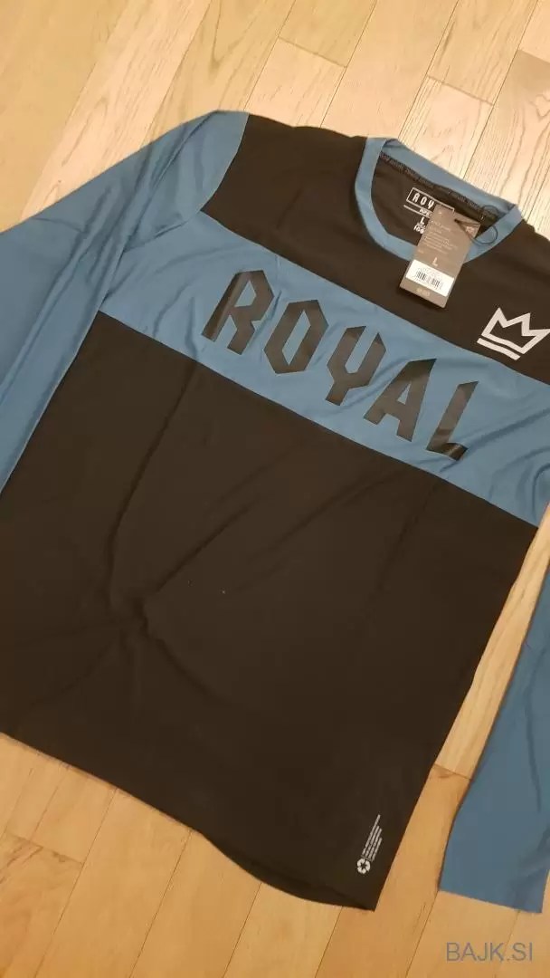 Dresi Royal Novi dolg rokav Large različne barve BAJK.SI