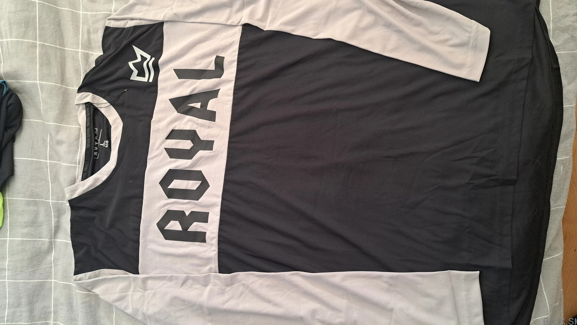 Dresi Royal Novi dolg rokav Large različne barve BAJK.SI