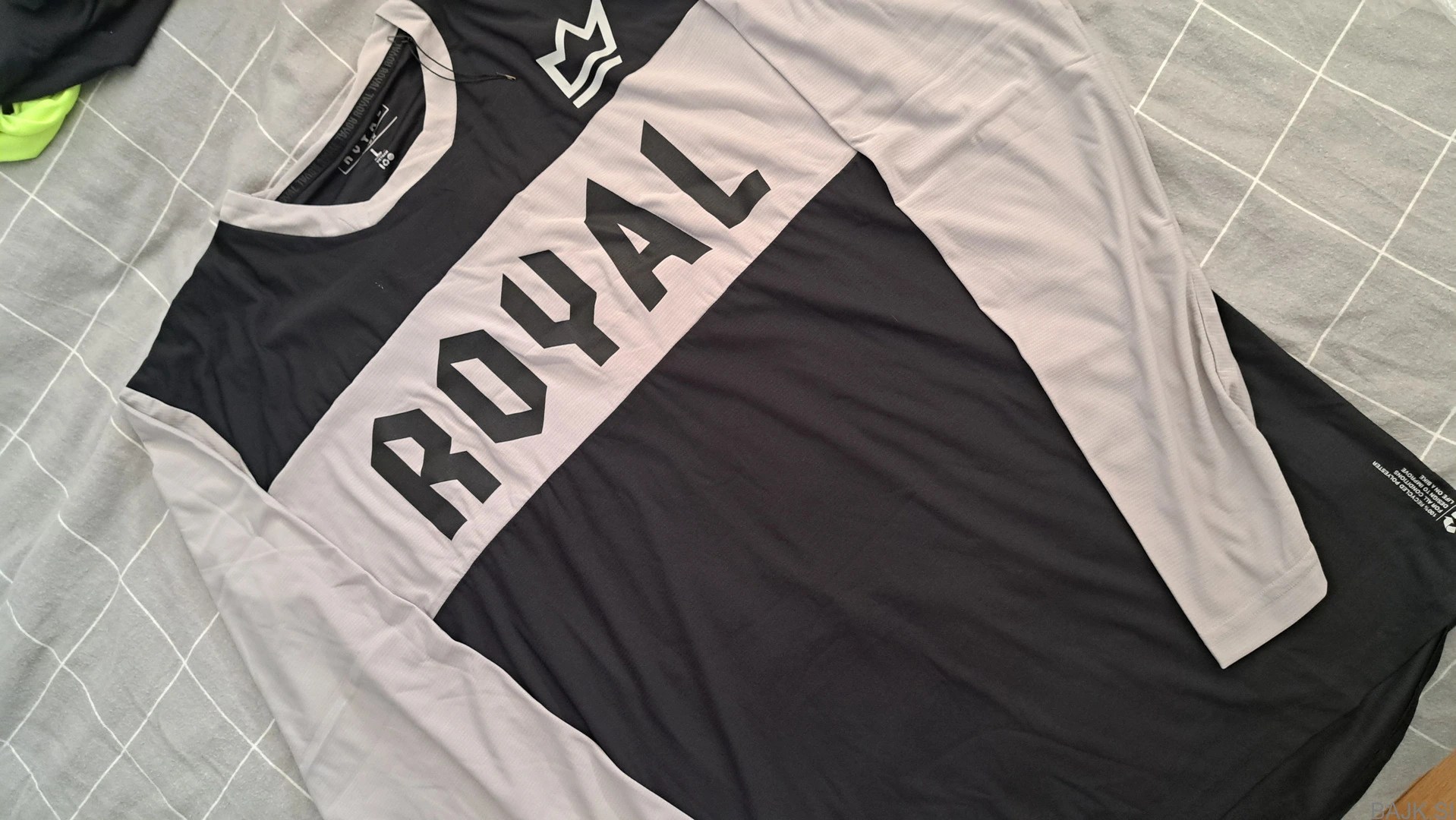 Dresi Royal Novi dolg rokav Large različne barve BAJK.SI