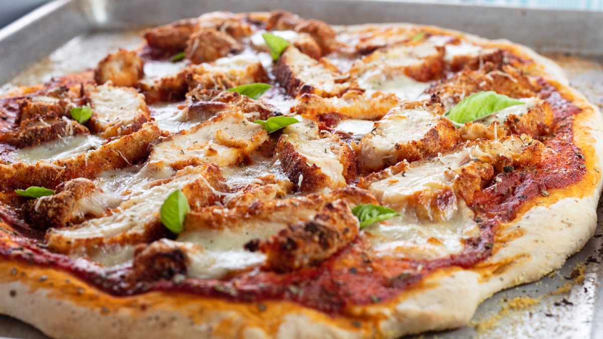 Chicken Parmesan Pizza A Tasty Family Favorite Pizza Recipe