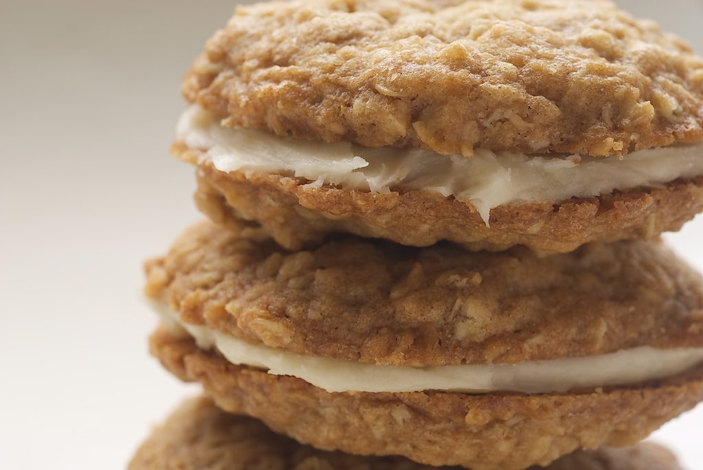 Oatmeal Cream Pies Bake or Break