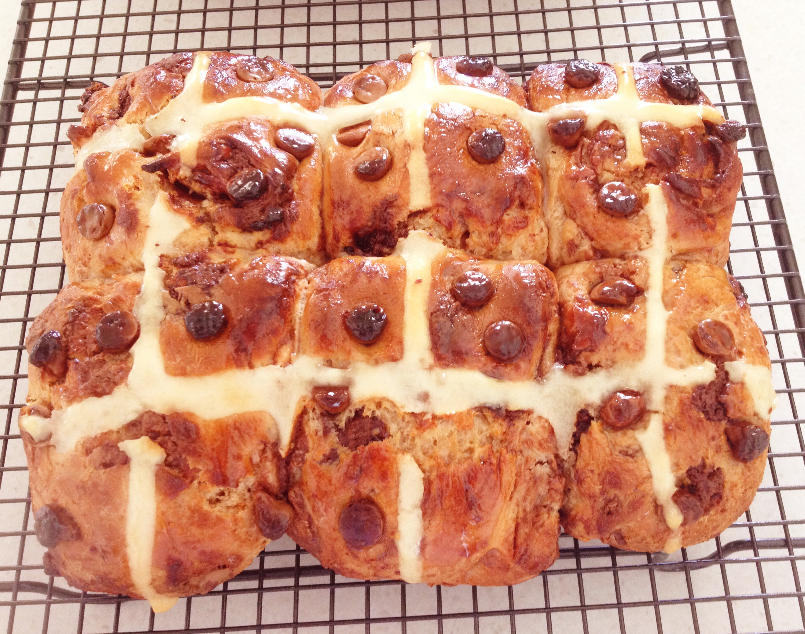 Choc Chip Hot Cross Buns (Easter recipe) Bake Play Smile