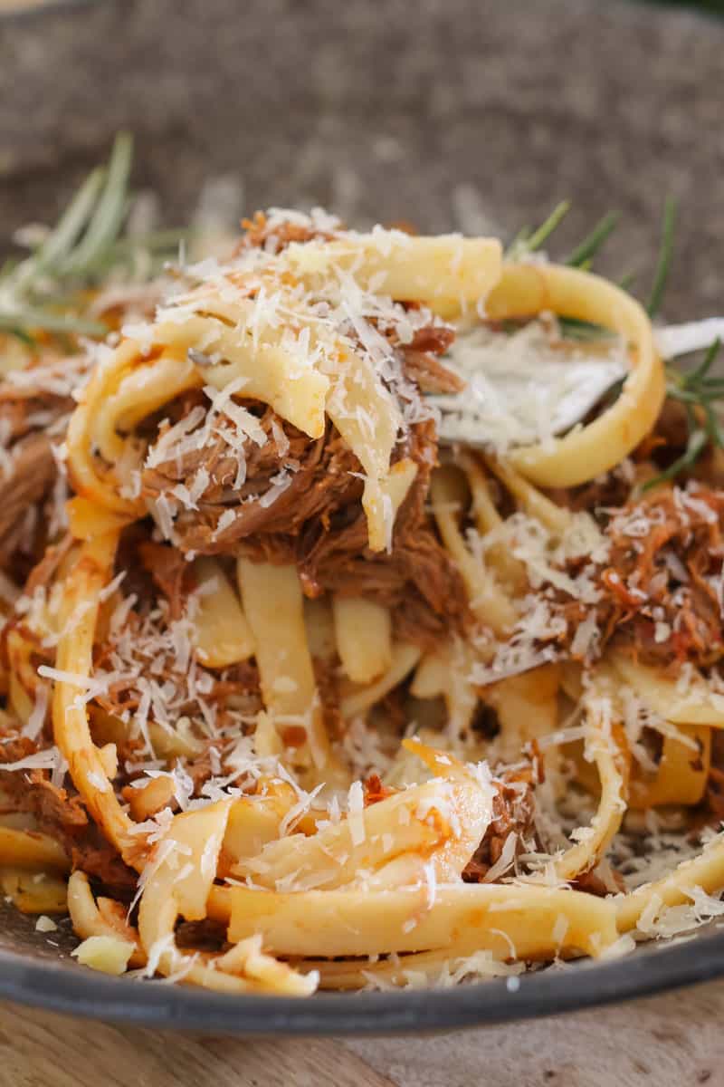 Slow Cooker Italian Beef Ragu Pasta Bake Play Smile