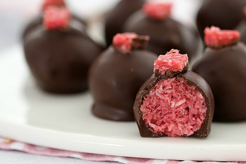 NoBake Cherry Ripe Balls (15 minute easy recipe) Bake Play Smile