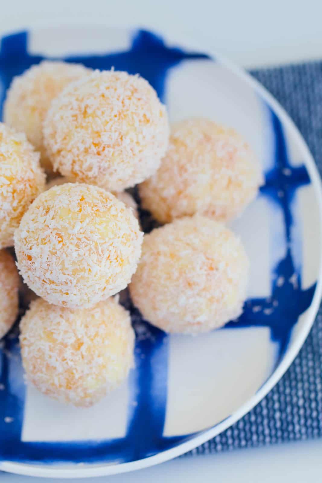 White Chocolate, Coconut & Apricot Balls Thermomix Blogs