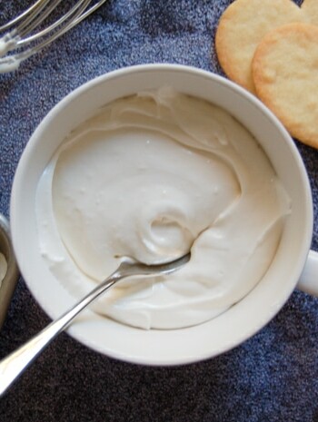 Royal icing in a bowl