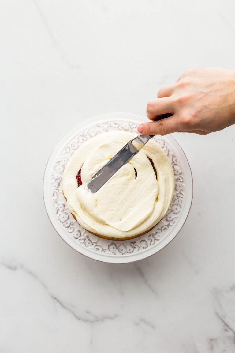 Thick White Chocolate Cream Cheese Frosting Without Powdered Sugar