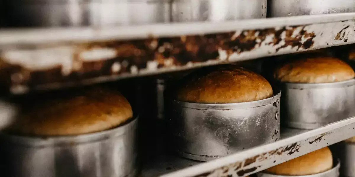 Are Aluminum Pans Safe For Cooking? Unveiling The Truth