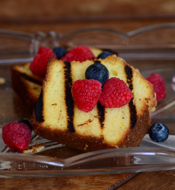 How to Make Grilled Pound Cake Baking Bites
