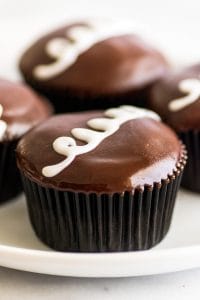 With this recipe for Small-batch Homemade Hostess Cupcakes, you can make a childhood favorite at home! Moist chocolate cake, creamy marshmallow filling, and luscious chocolate topping. What could be better? | Small-batch Cupcakes | Small-batch Desserts | Chocolate Desserts |