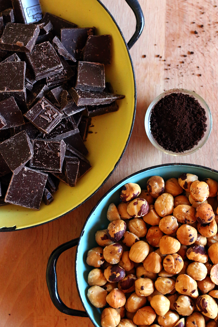 Espresso Chocolate Pudding Mini Pies With Hazelnuts and Vanilla Bean