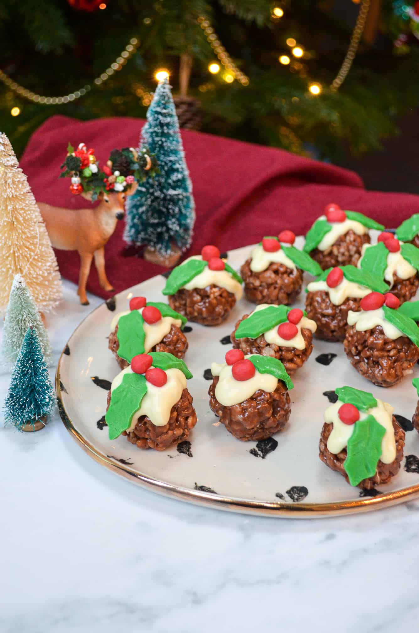 Christmas Pudding Rice Krispie Treats Baking with Aimee.