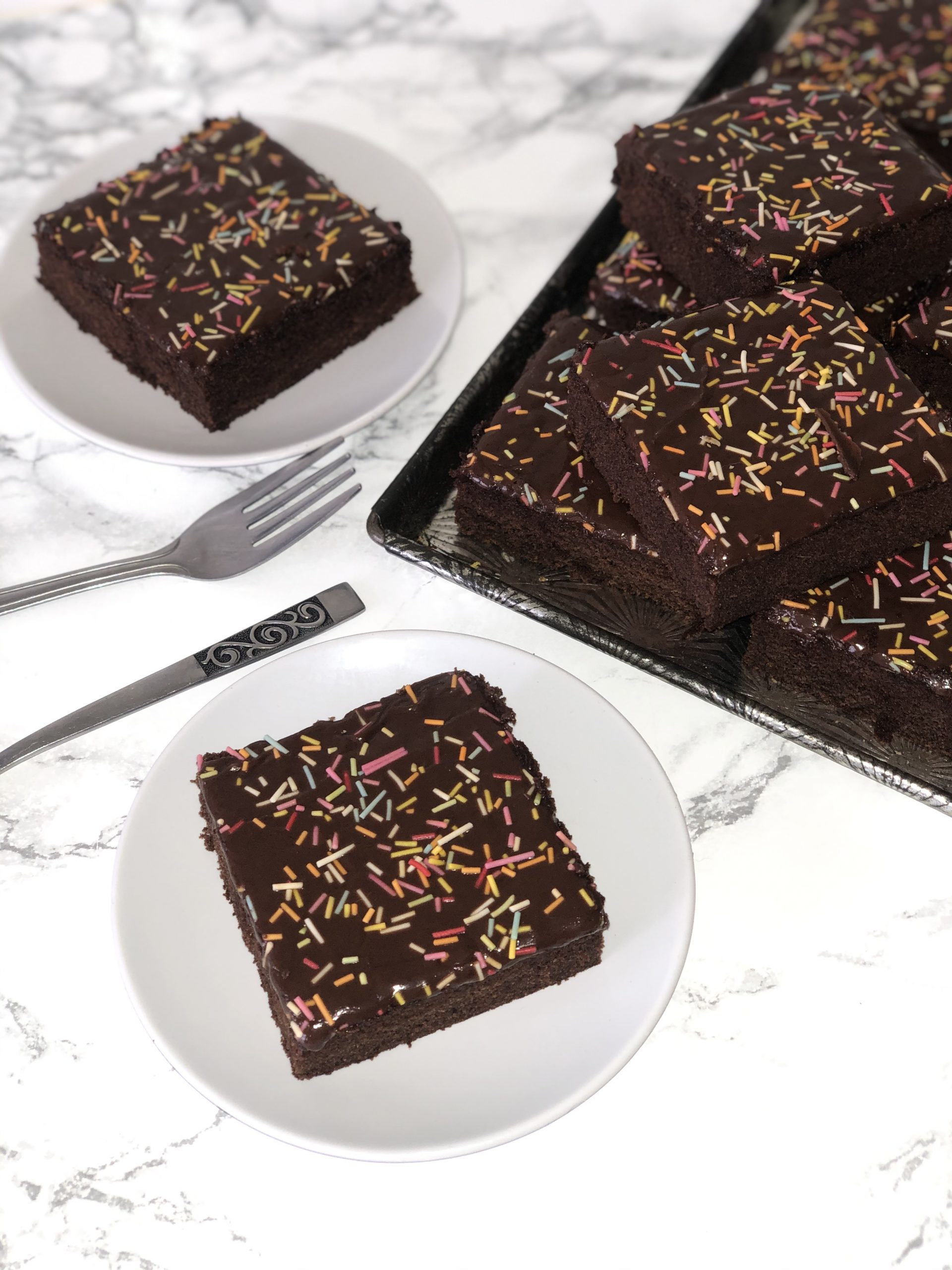 Chocolate Sprinkle Sponge Cake School Sponge Cake Old School Traybake