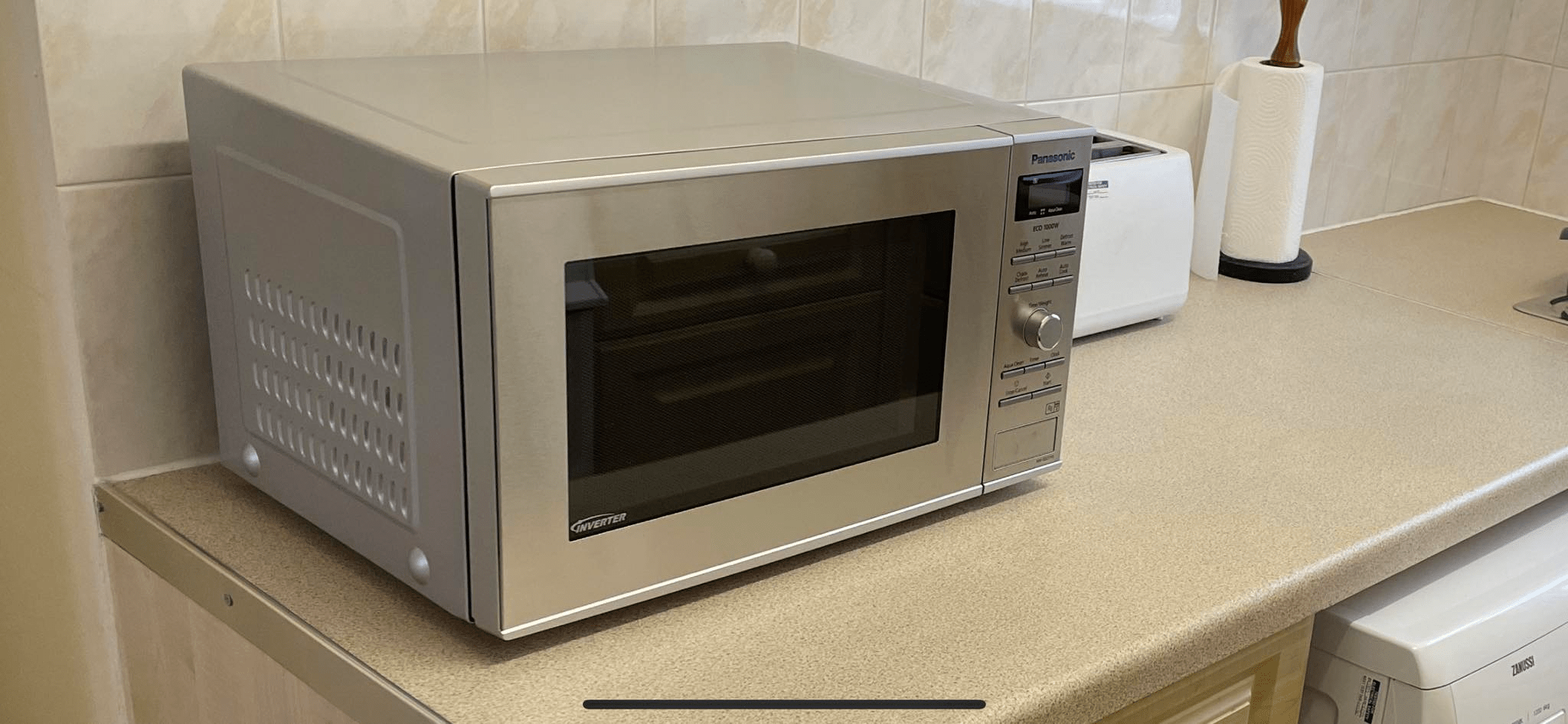 Microwave Oven Donated by John Lewis Bristol Area Kidney Patients
