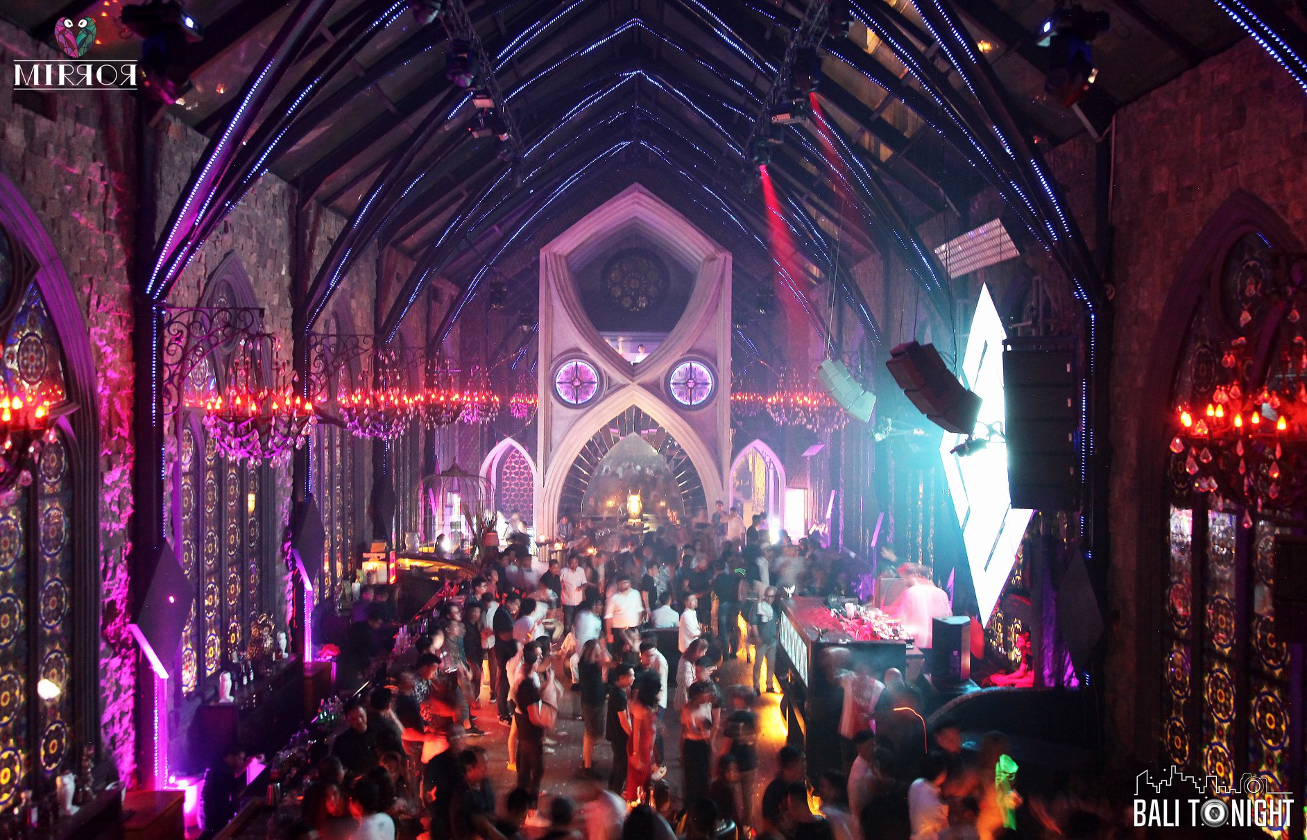 Mirror Lounge & Club