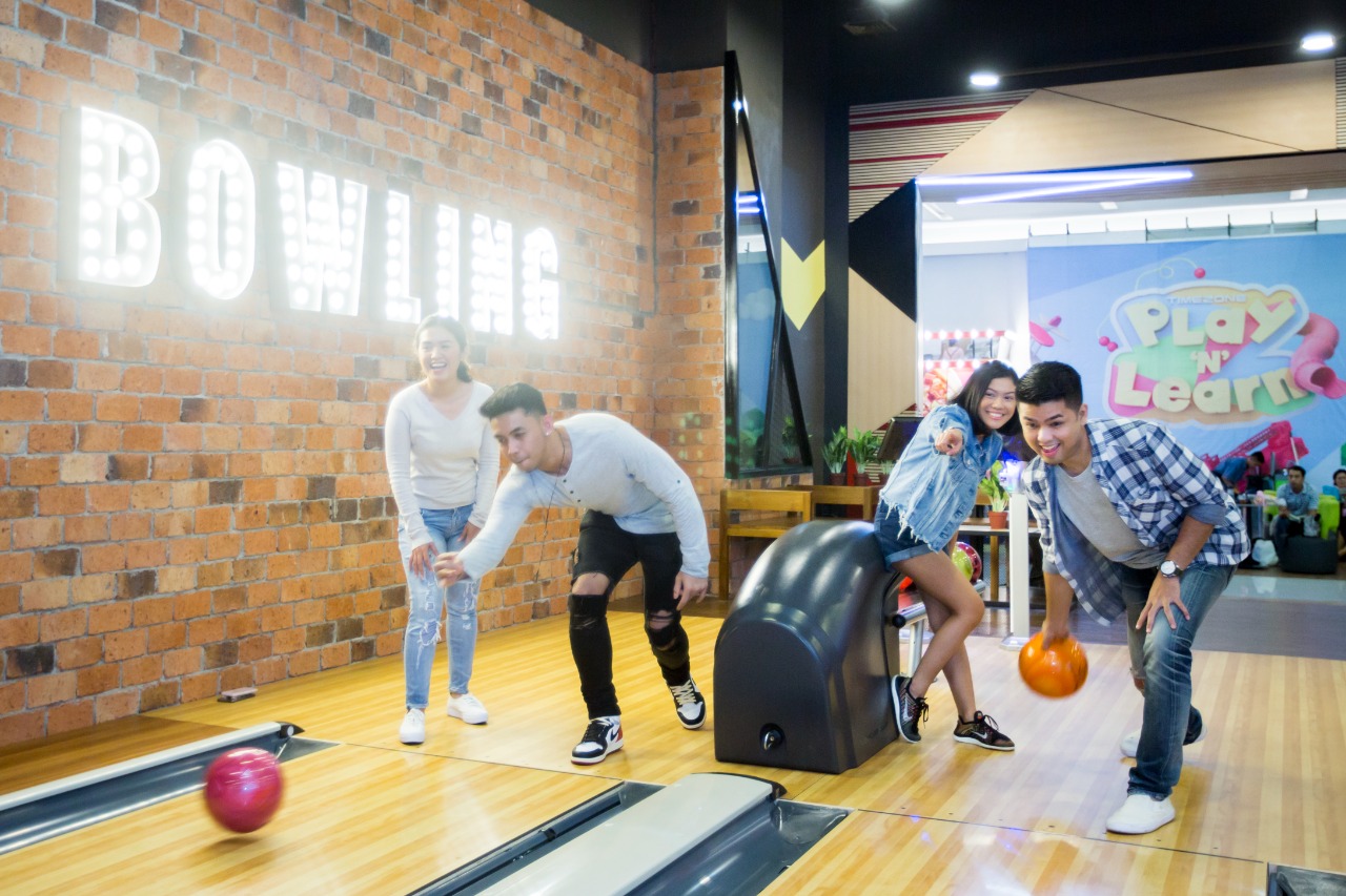 Timezone Buka Lintasan Bowling ‘Super Fun’ Pertama di Bali Bali