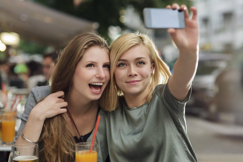 Kako se zove grupni selfie? Usie! Balkan Android