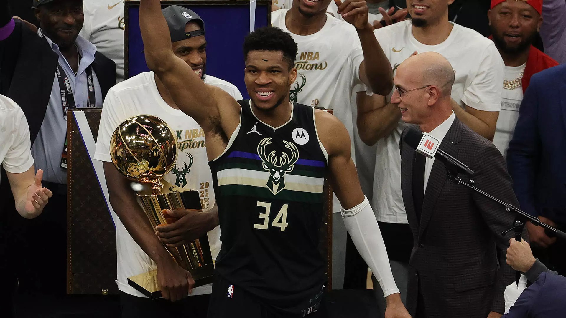 Giannis’ first ring at age 26 places him in a very exclusive club