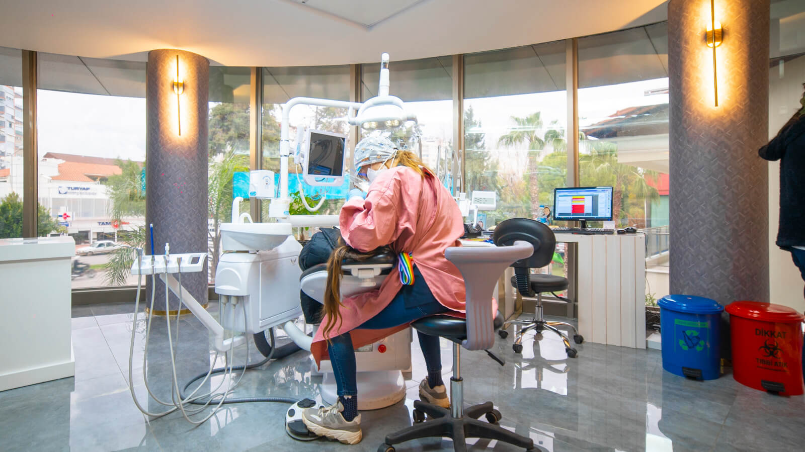 Metal Porcelain Crowns A Durable Dental Choice Ballipinar