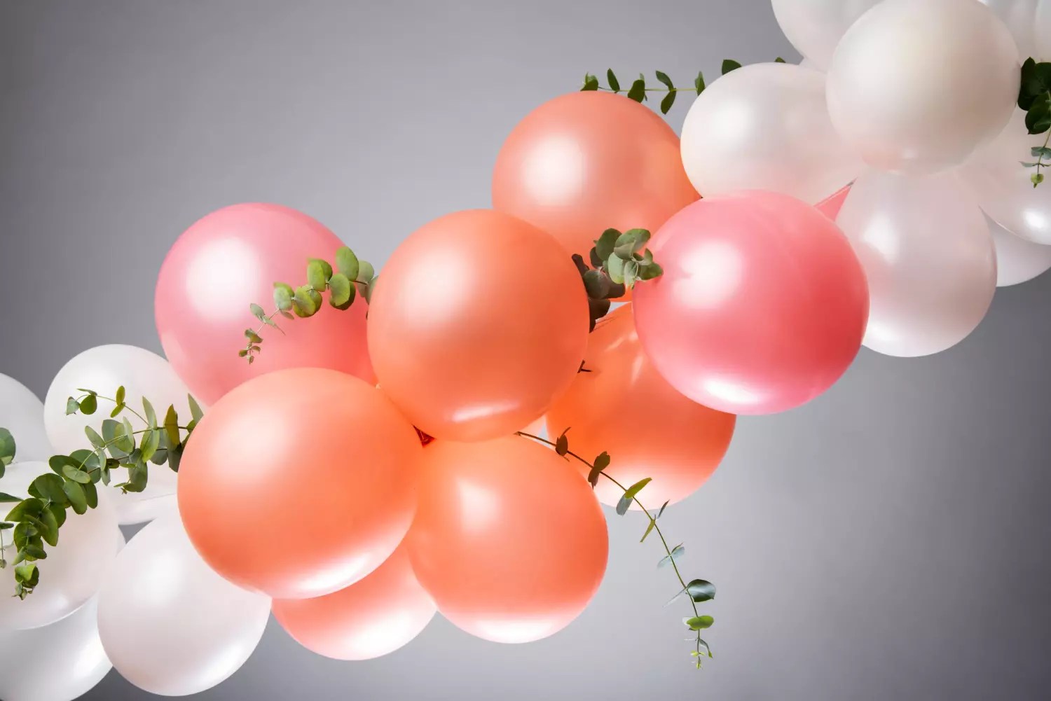 DIY Balloon Garland Vs. Professional Balloon Garland BalloonLab
