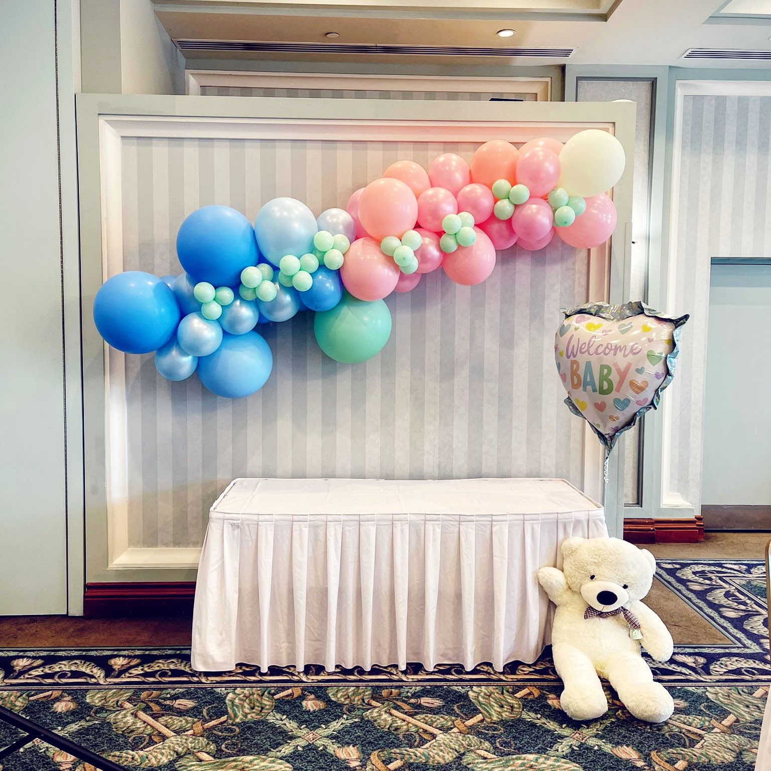What is Hamilton Balloon Decor Service Mean Balloons Bash