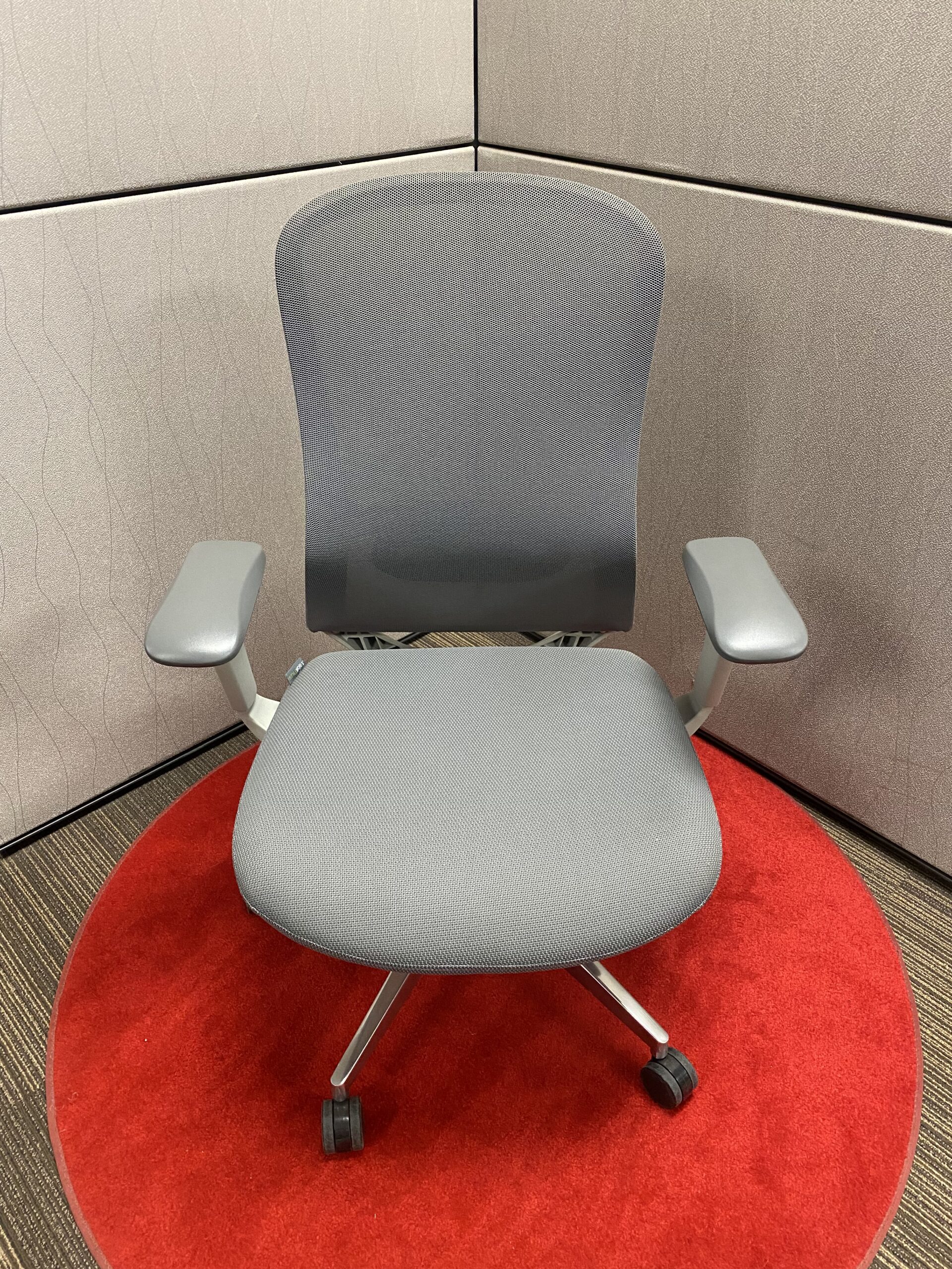 StyleWorks Tokyo Mid Back Mesh Chair 150 Ball Office Products