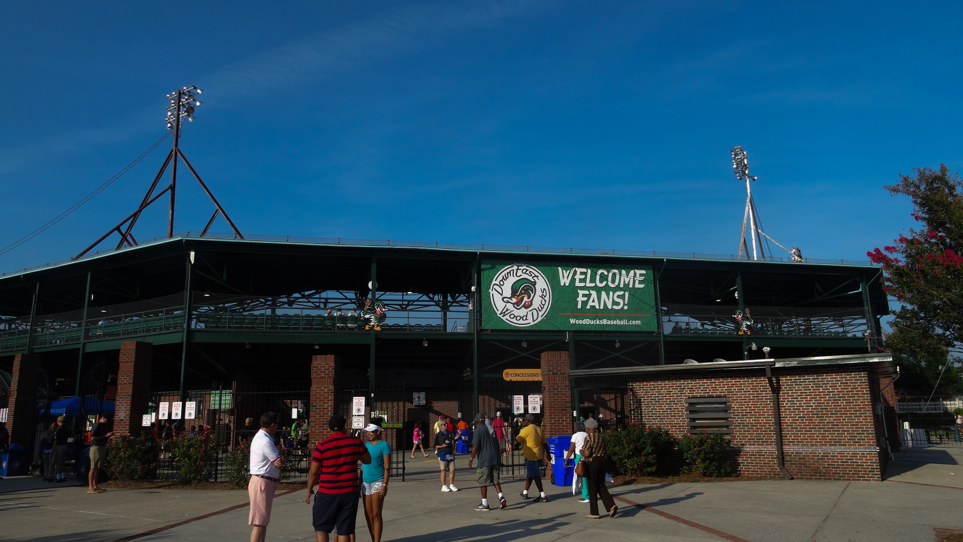 Down East Wood Ducks / Grainger Stadium Ballpark Digest