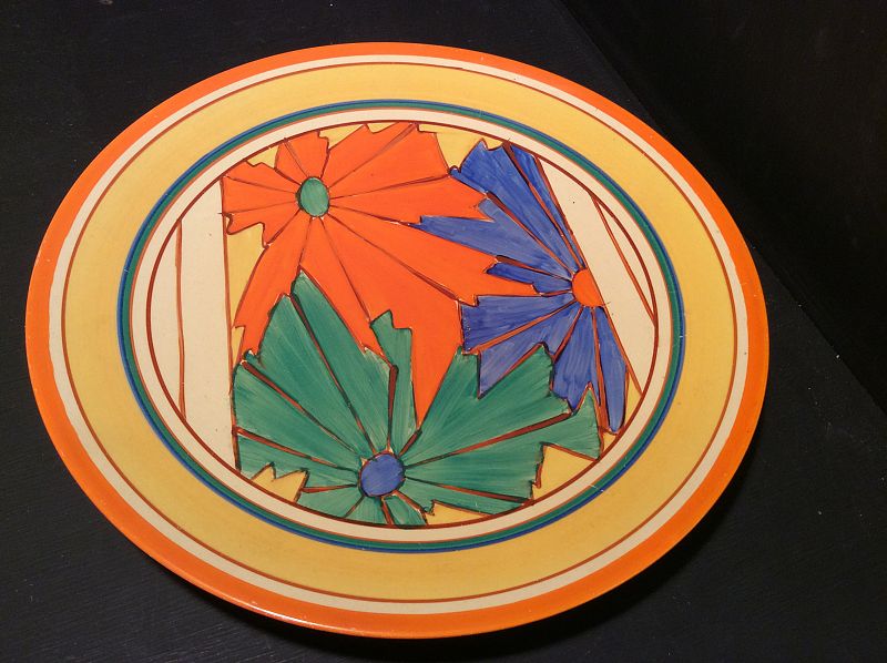 CLARICE CLIFF, WOW! A STUNNING UMBRELLAS HANGING 11" WALL PLATE!!...JUNE 1931. Clarice Cliff