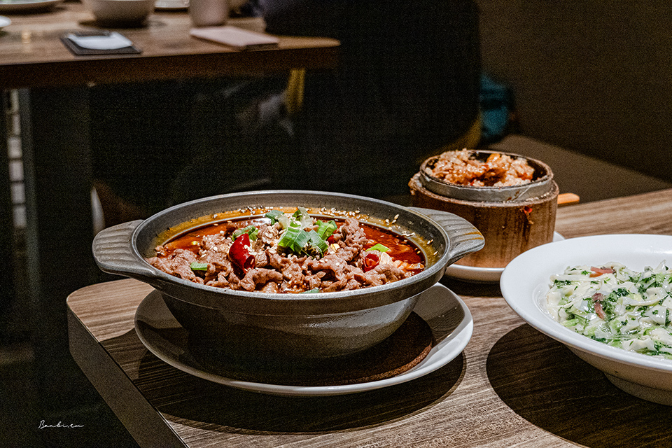 台北聚餐:四川吳抄手 酸香功夫川菜，嚐米其林推薦菜單紅油抄手、水煮牛肉