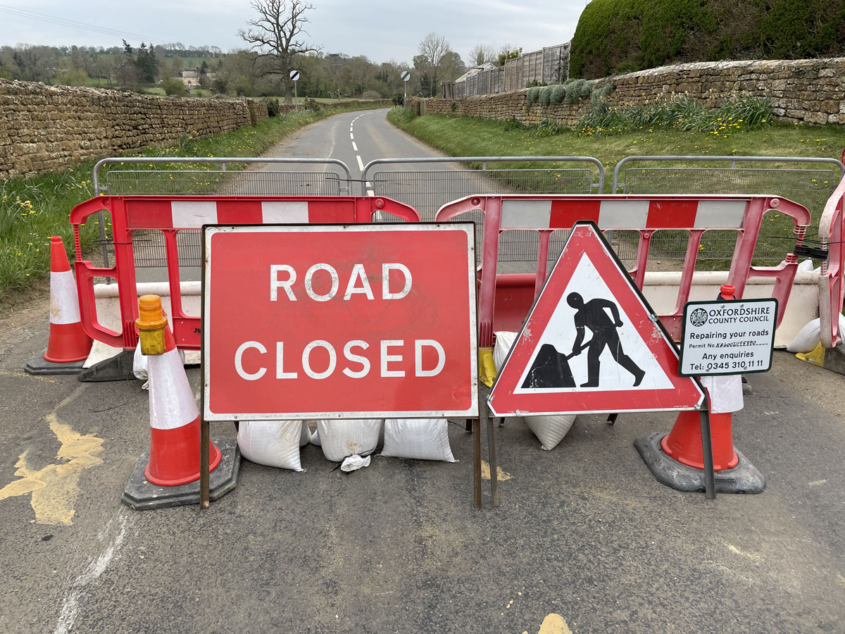 Bloxham Road through the Barfords closed Banbury FM