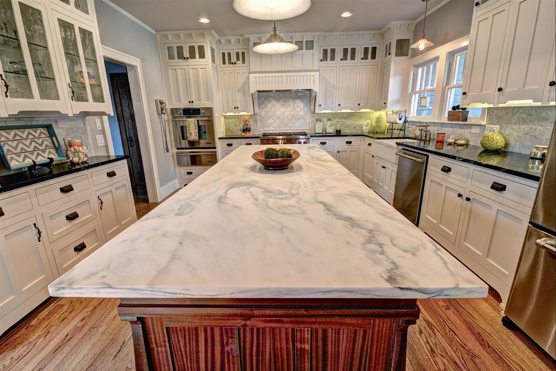 How to clean granite countertops with Daily Stohn Granite Cleaner B+B