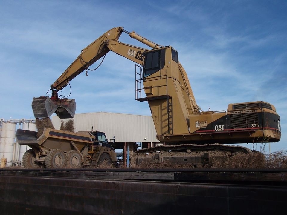 Bulk Material Handling Pipeline Contractors & Amphibious Equipment