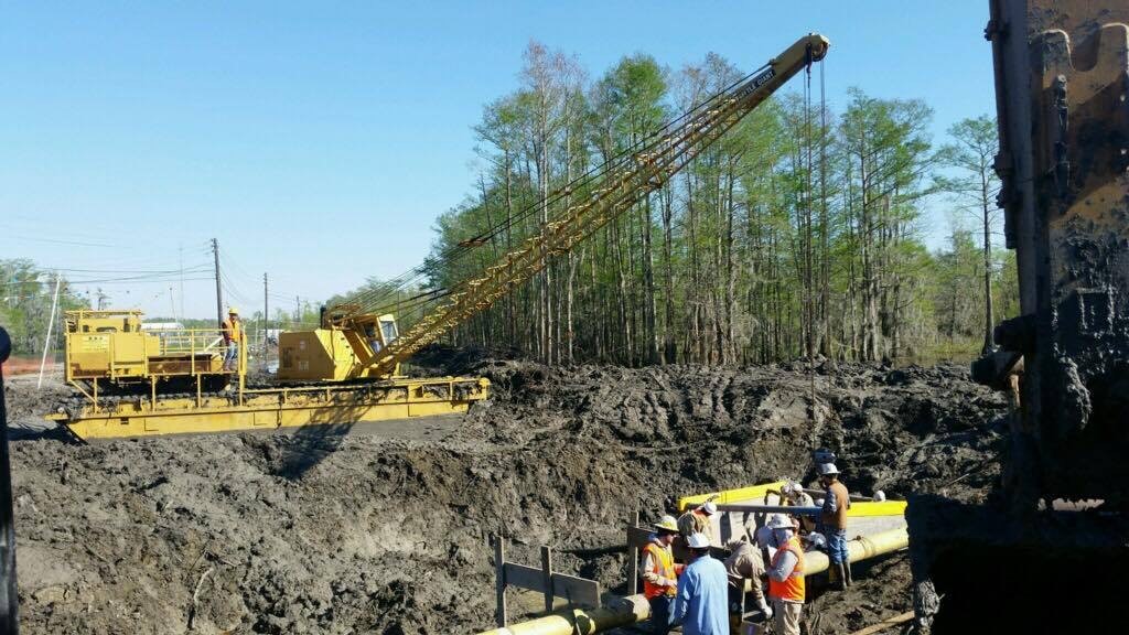 Pipeline Pipeline Contractors & Amphibious Equipment Rentals
