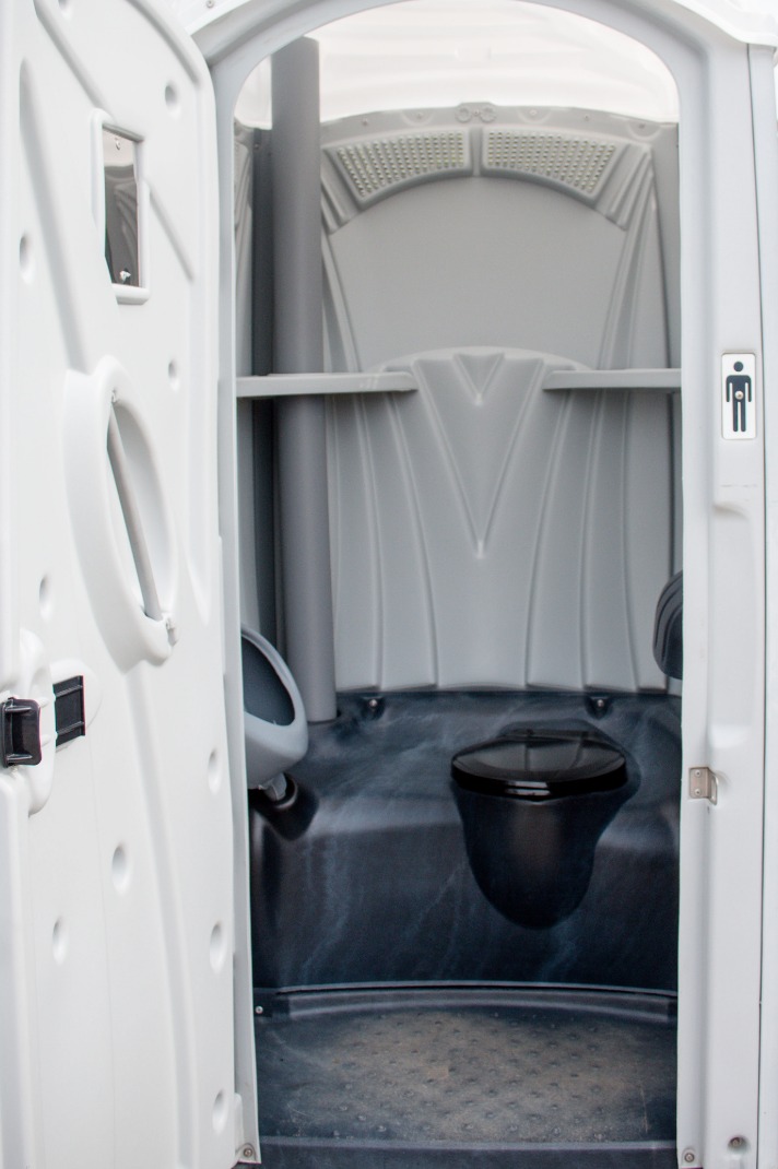How Much Does a Porta Potty Rental Cost? Luxury Portable Restroom