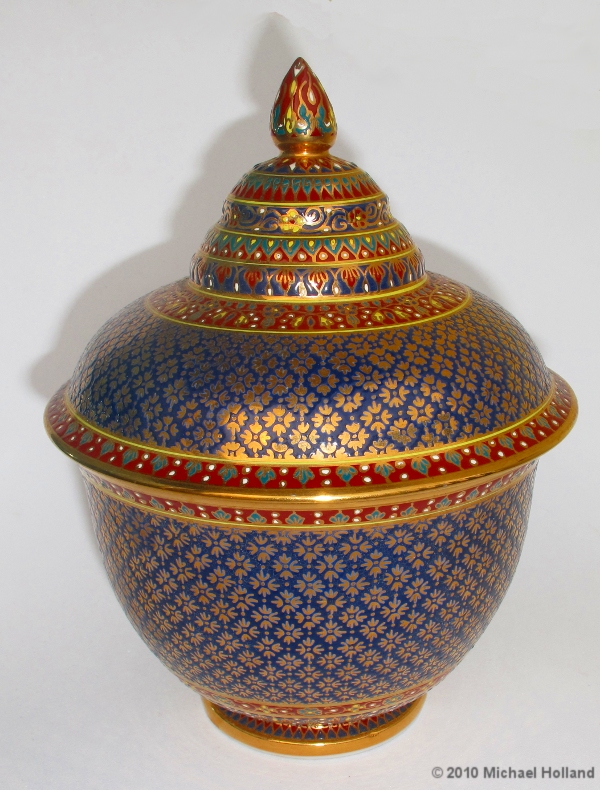 Thai Benjarong Ceramics Bangkok For Visitors