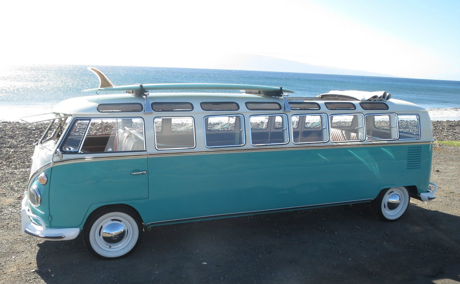 33 WINDOW VW BUS