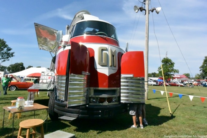 Random Car Review The GM Futurliner Showcasing The