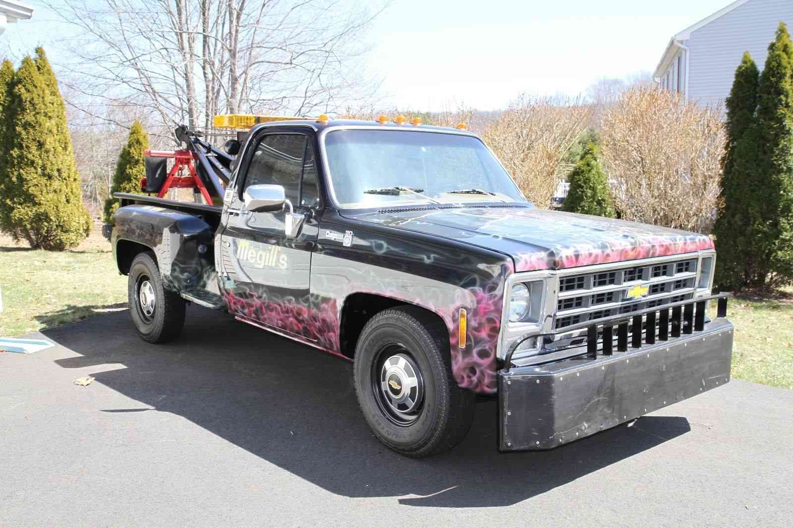 1979 GMC 3500 Cheyenne Pickup Truck Wrecker