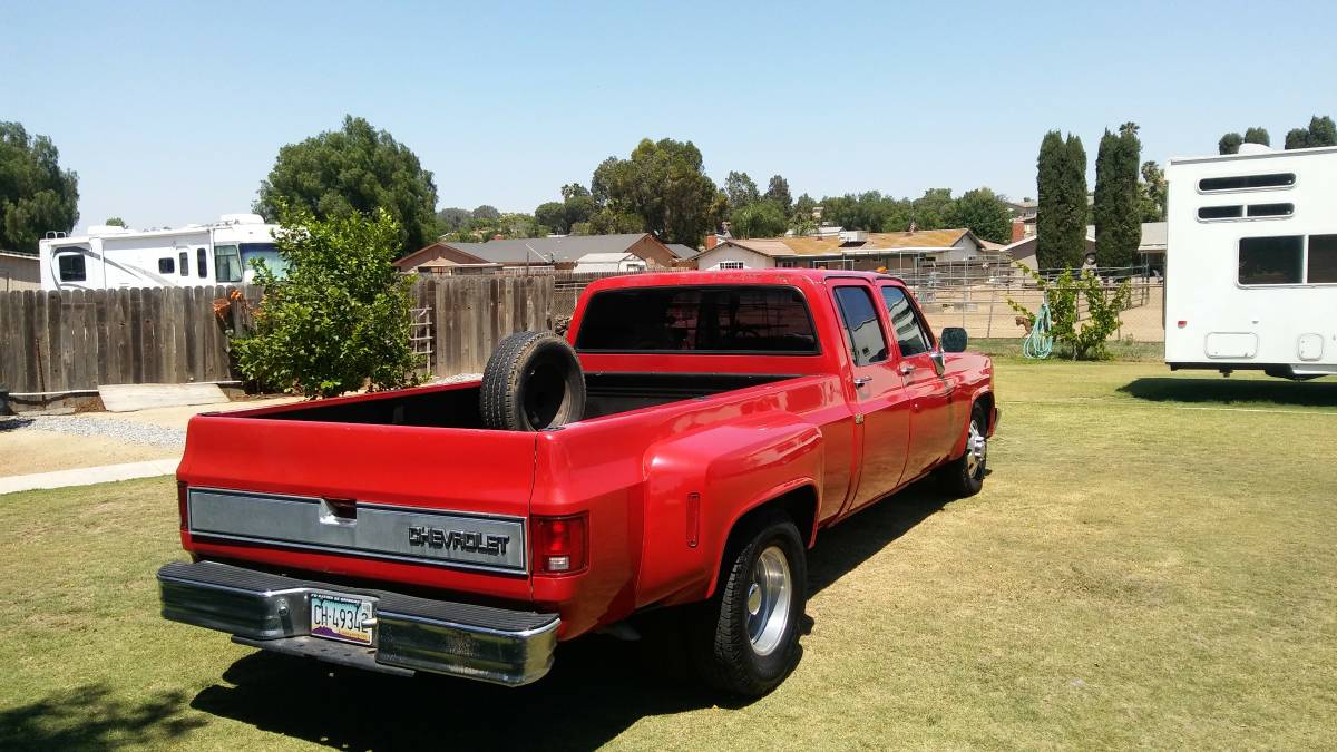 Dually Of The Day This Square Body Chevrolet Dually