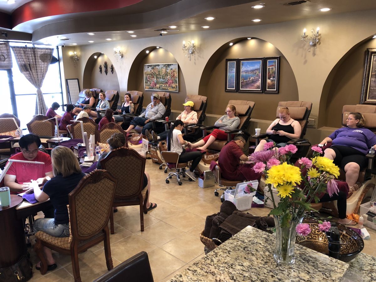 Castle Nails And Spa, Lubbock TX HOT...Cần Thợ Bột & Chân Tay...