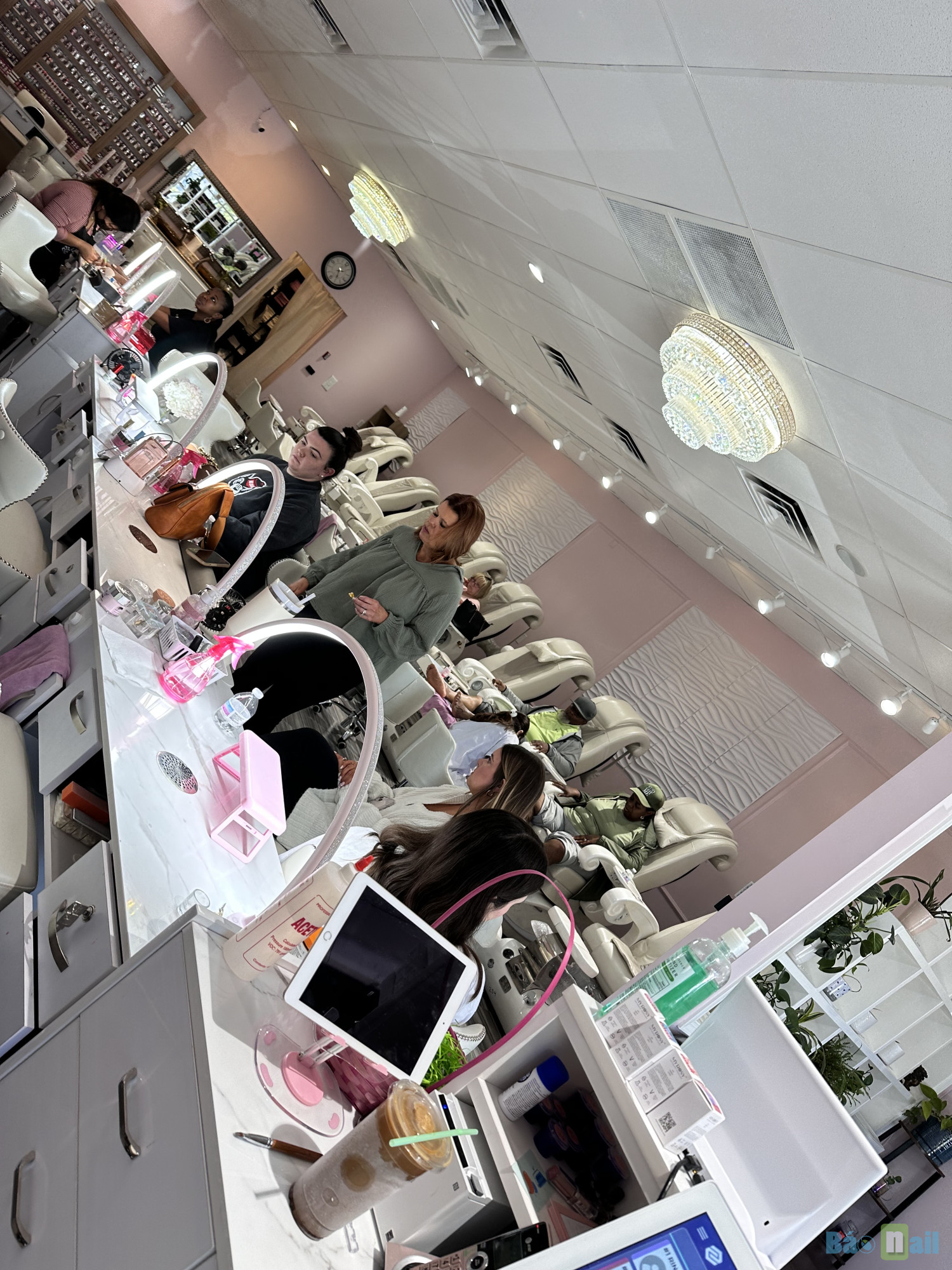 The Nail Bar, Greensboro NC Sang tiệm Nails + Cần thợ