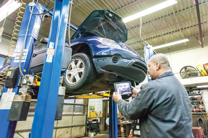 Brach's Auto Center Offers Digital Vehicle Inspection Beverly Area