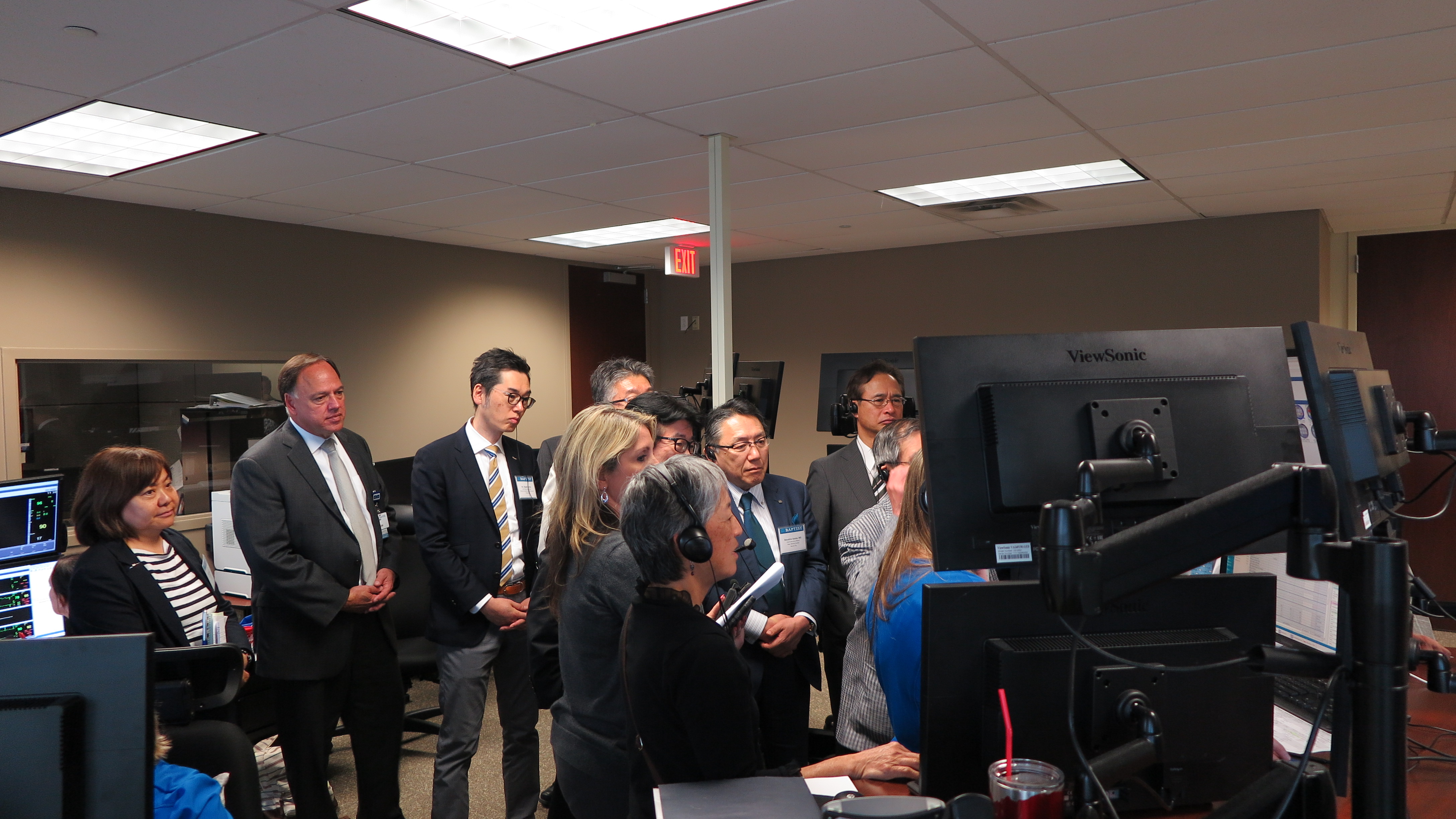 International health care execs learn about systemness at Baptist