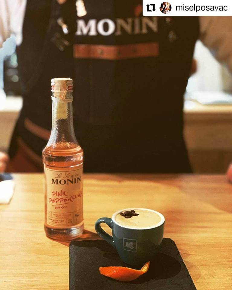 Recept za poseben Peppercorn espresso Martini! Bar Media