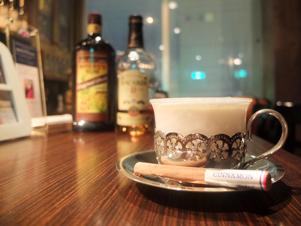 ホット・バタード・ラム・カウ（Hot Buttered Rum Cow） Bar Quon