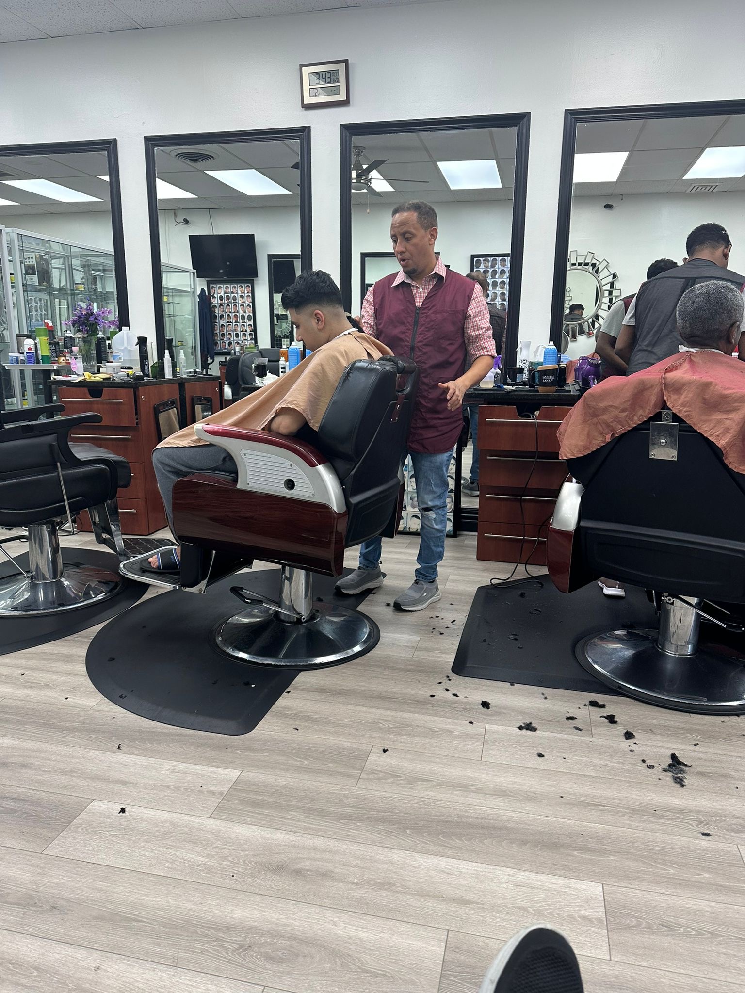 to Nice Beauty Salon & Barber with Michael, where we offer top