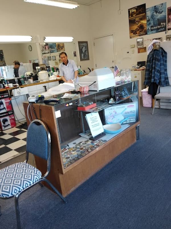 Meridian Barber Shop, Puyallup Barberhead