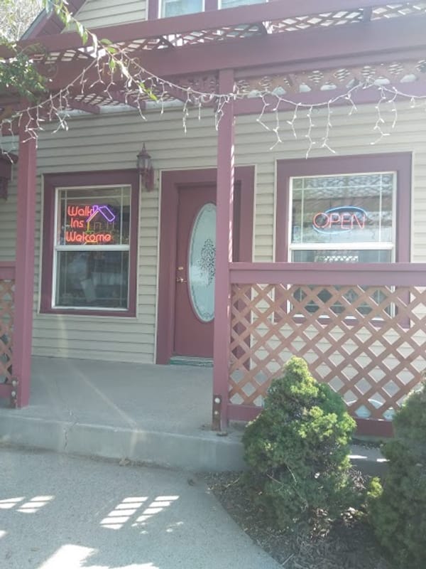 Hair & Nails Etc, Twin Falls Barberhead